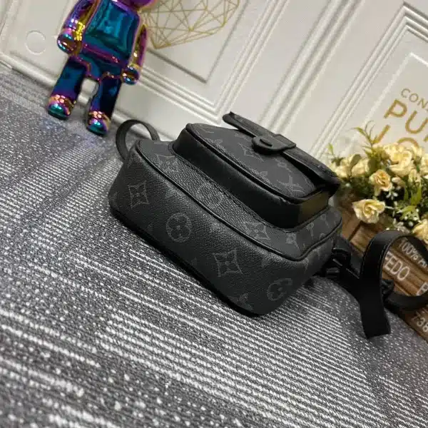 Louis Vuitton size: 15.0 x 17.0 x 8.0cm - Image 7