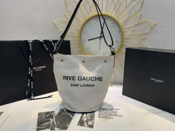 Bucket bag Model: 669299 Size: 20cm 30cm 28.5cm. - Image 6