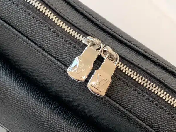 Louis Vuitton Size 29.5x20x10.5 cm - Image 4