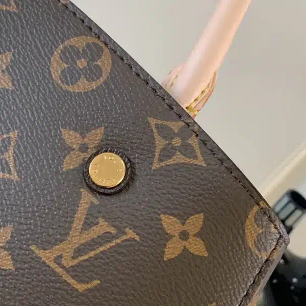 LV Model: M41056 Size 33*23*15cm - Image 6