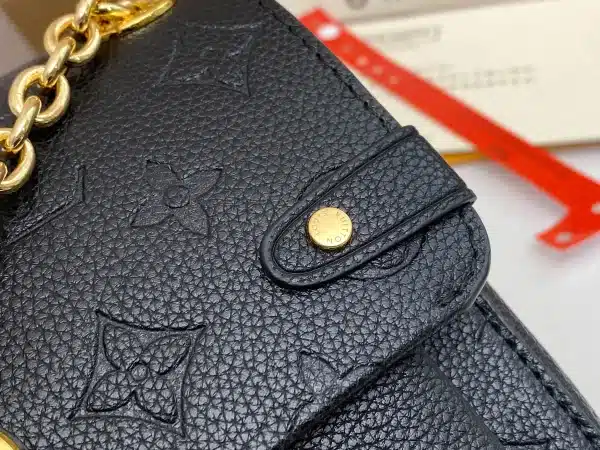 Louis Vuitton Size 21x15x8 CM - Image 3