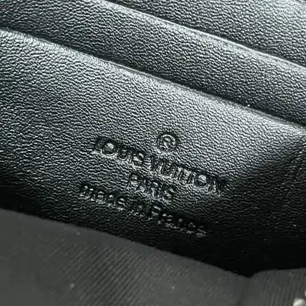 Louis Vuitton size: 15.0 x 17.0 x 8.0cm - Image 2
