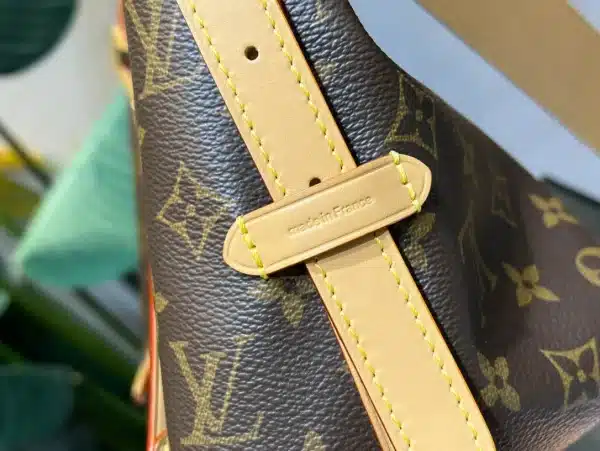 Louis Vuitton size: 29*12*24cm - Image 3