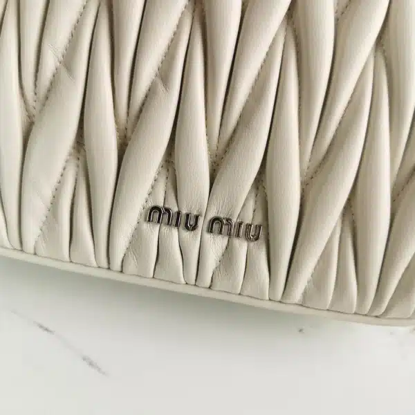 Miu Miu Casual Lambskin Size：20X15X4.5cm - Image 6