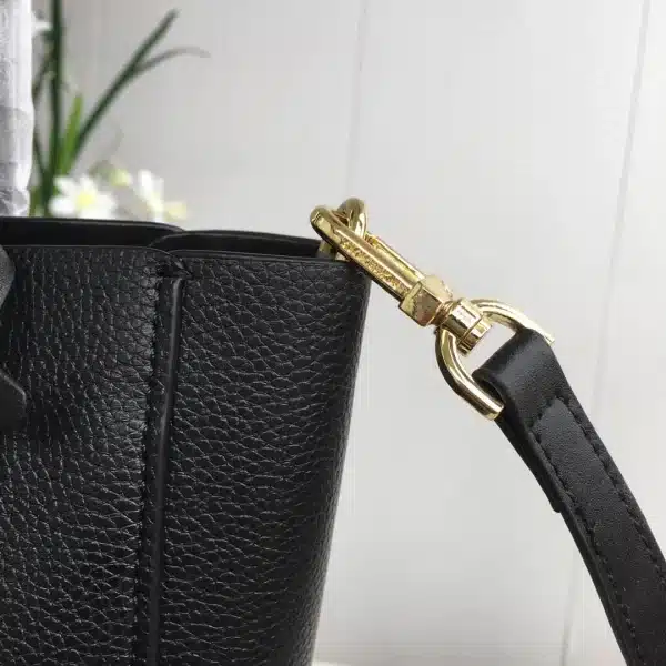 MK Sinclair Handbag Crossbody Model: 2113 Size: 25m Height: 25m Width: 9*300 - Image 4