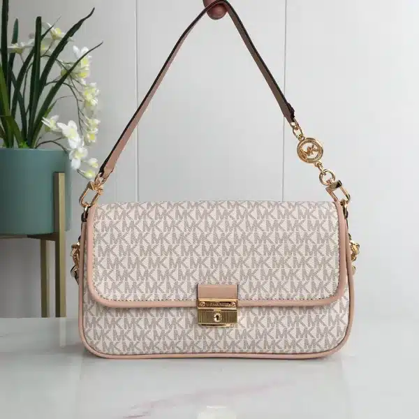 MK Splicing shoulder strap Size: 26CM*14CM*4CM Model: 9933300
