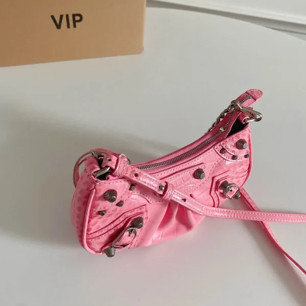 Crossbody bag Size: 20*11*4CM - Image 5