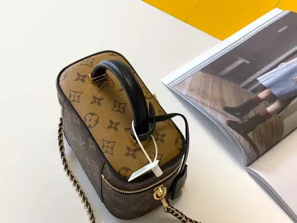LV Model: M45165 Size:19*13*11cm - Image 5