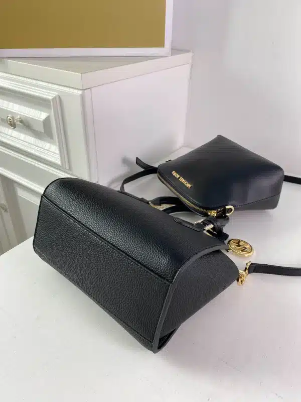 MK Handbag Crossbody Size:23*18*12 - Image 11