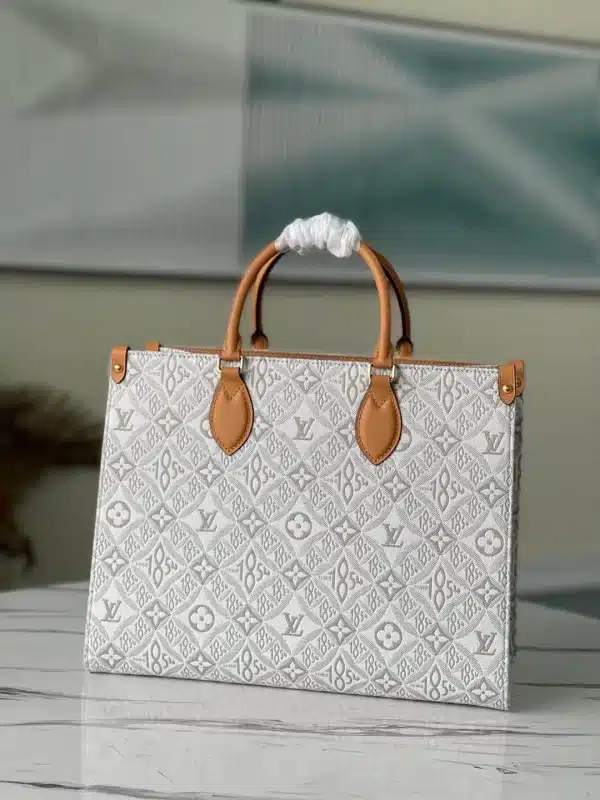 Louis Vuitton Size: 35 x 27 x 14 cm - Image 8