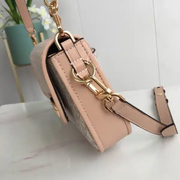 MK Splicing shoulder strap Size: 26CM*14CM*4CM Model: 9933300 - Image 6