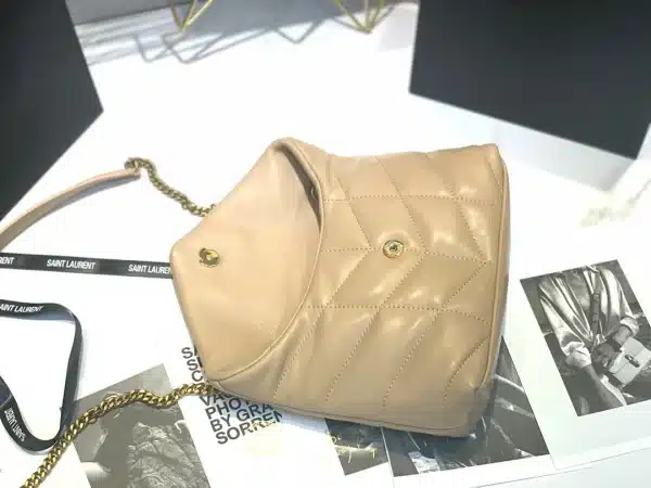 LOULOU PUFFER Lambskin bag Size: 23x15.5x5.8cm Model: 620333 - Image 6