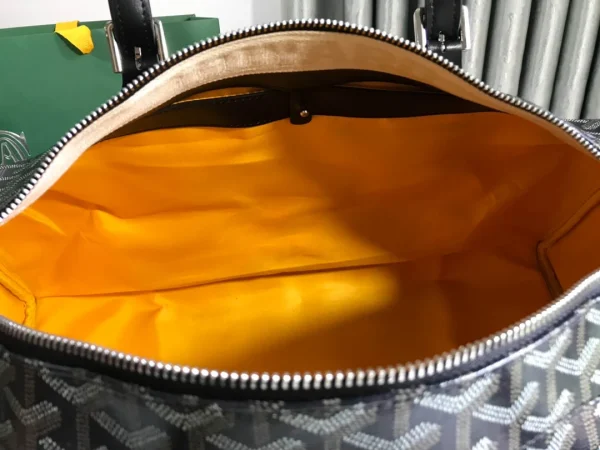 Elegant Travel Bag Size: 48*23*24cm - Image 5