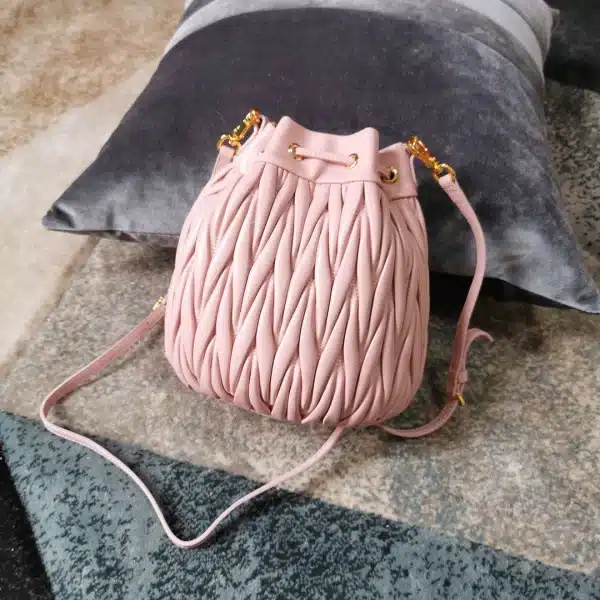 Miu Miu sheepskin size: 18, 20, 12 light pink Model: 5BE014 - Image 9