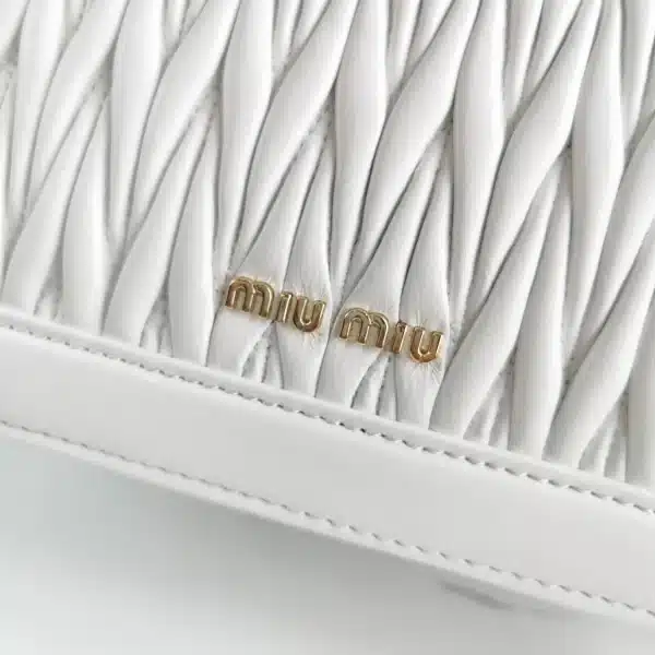 Miu Miu white Model: 5BD083 Size: 22X14X8cm - Image 5