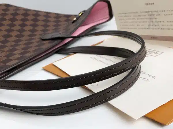 Louis Vuitton Size: 32*29*17cm - Image 4