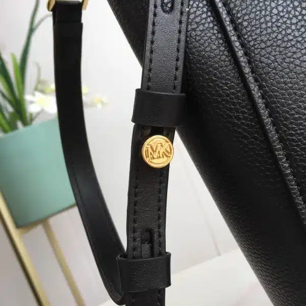 MK Sinclair Handbag Crossbody Model: 2113 Size: 25m Height: 25m Width: 9*300 - Image 3