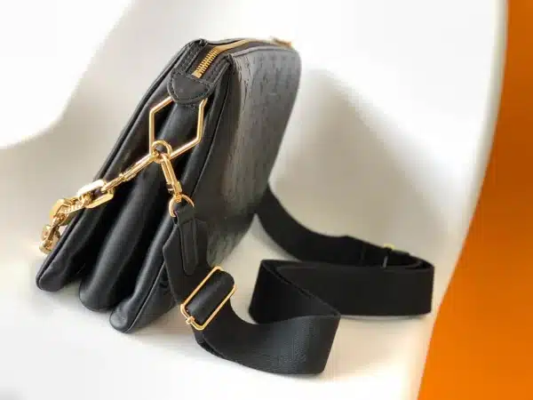 Louis Vuitton Size: 34 x 24 x 12 cm - Image 9