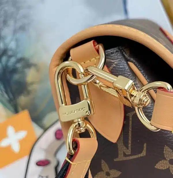 Louis Vuitton Retro Underarm Crossbody Bag - Image 5