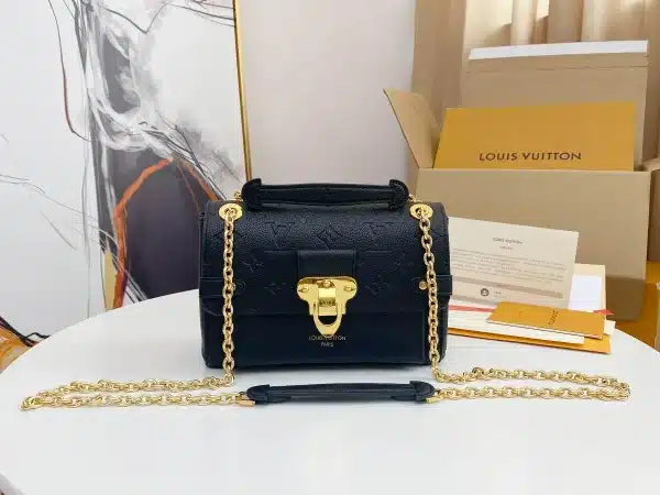Louis Vuitton Size 21x15x8 CM - Image 9