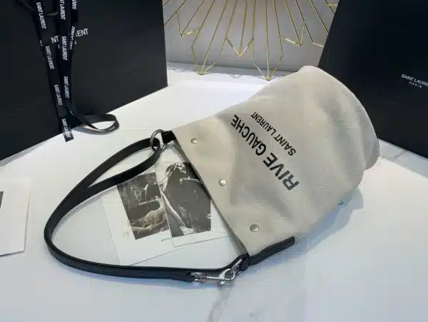 Bucket bag Model: 669299 Size: 20cm 30cm 28.5cm. - Image 4