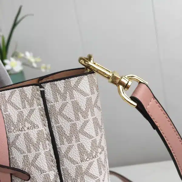 MK Sinclair Handbag Crossbody Model: 2113 Size 25m Height: 25m Width: 9*300 - Image 4