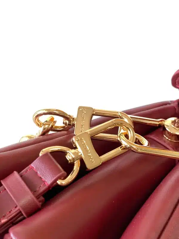 Louis Vuitton Size: 20 x 16 x 12 cm - Image 5