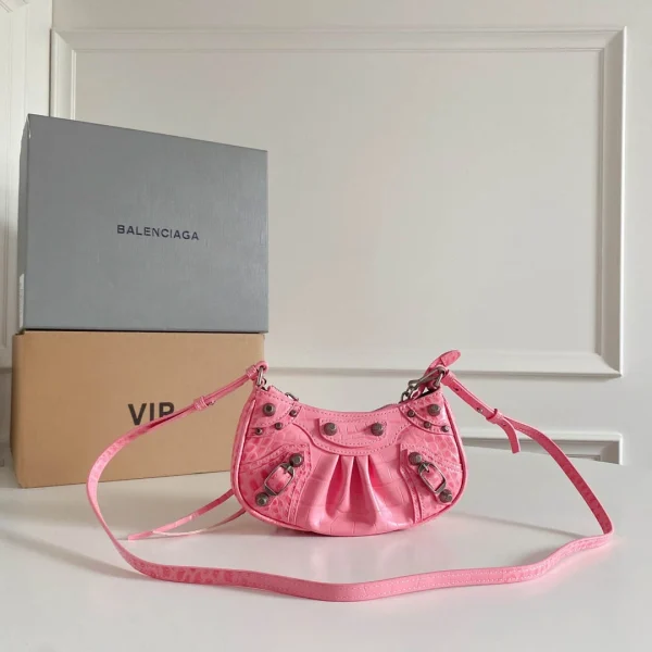 Crossbody bag Size: 20*11*4CM - Image 9