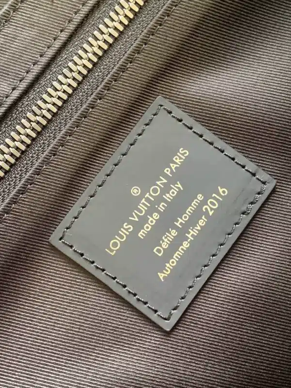 LV Model: M41055 Size 29*20*13cm - Image 2