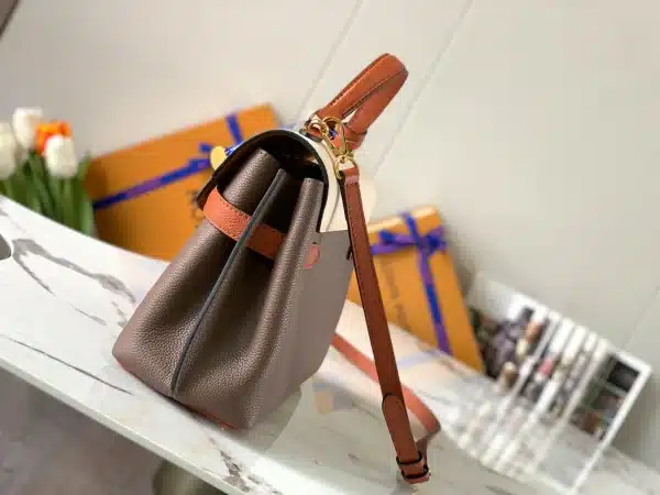 Louis Vuitton Size: 28*20*11.5cm - Image 9