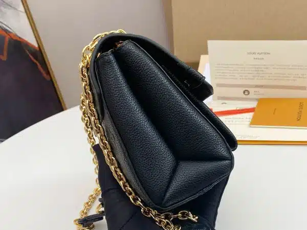 Louis Vuitton Size 21x15x8 CM - Image 7