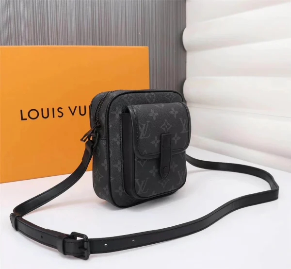 Louis Vuitton Model: 69404 Size: 15x17x8cm - Image 8