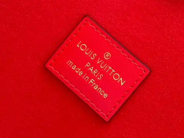 Louis Vuitton Size: 32x29x17cm - Image 2