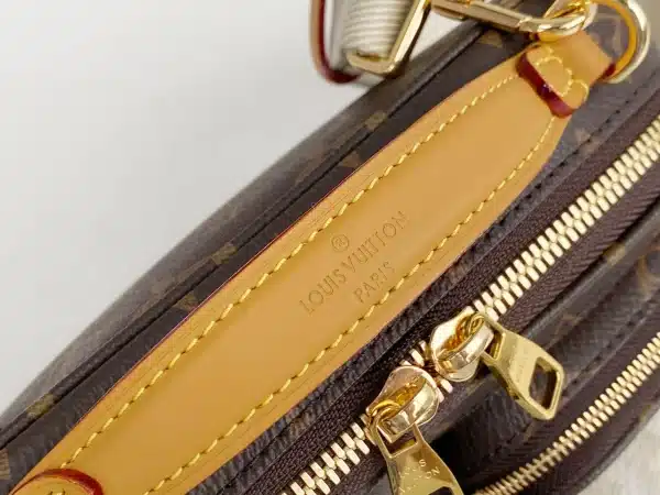 Louis Vuitton Size: 18 x 11 x 10 cm - Image 5