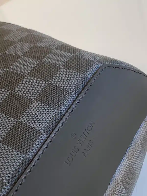 LV 20 x 31 x 10 cm - Image 7