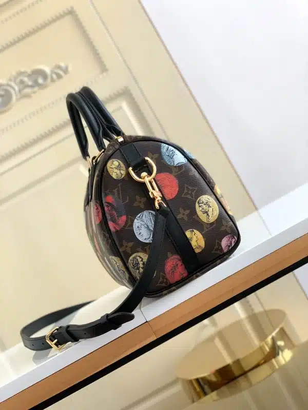 Louis Vuitton Size: 25.0 x 19.0 x 15.0 cm - Image 9