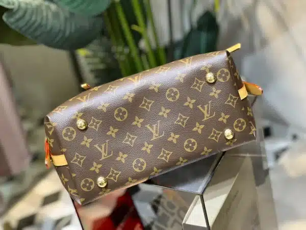 Louis Vuitton size: 29*12*24cm - Image 7
