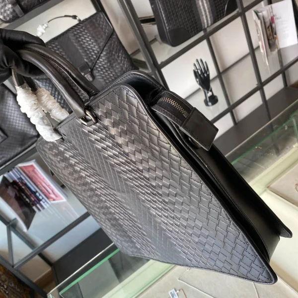BV Briefcase Size:38cm - Image 18