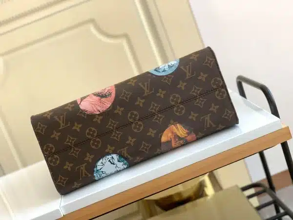 Louis Vuitton xFornasetti capsule collection Size: 35 x 27 x 14 cm - Image 7