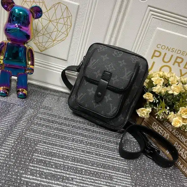 Louis Vuitton size: 15.0 x 17.0 x 8.0cm - Image 6