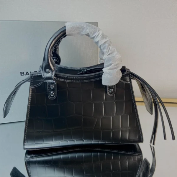 Balenciag* Neo Classic biker bag Size: 16.5*22*9*14.5cm - Image 8
