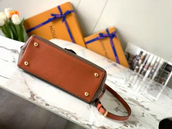 Louis Vuitton Size: 28*20*11.5cm - Image 6