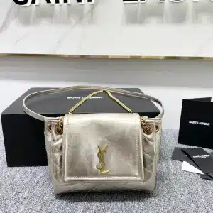 Lambskin Size：18x13x6cm Code：672838