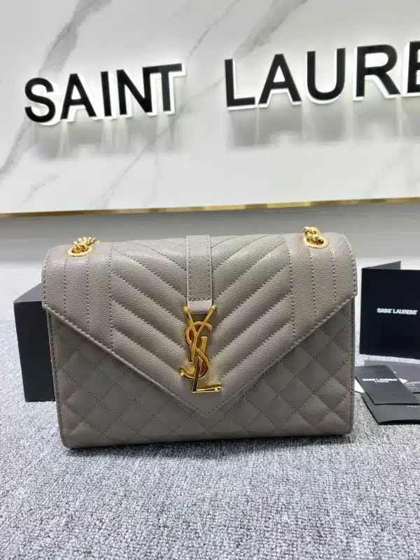 Saint Laurent Messenger Bag Size: 24x17.5x6 Code: 392739