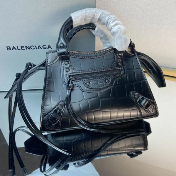 Balenciag* Neo Classic biker bag Size: 16.5*22*9*14.5cm - Image 5