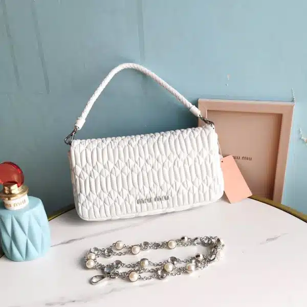 Miu Miu Diamond Chain Bag size: 22.5, 4.5, 12 - Image 9