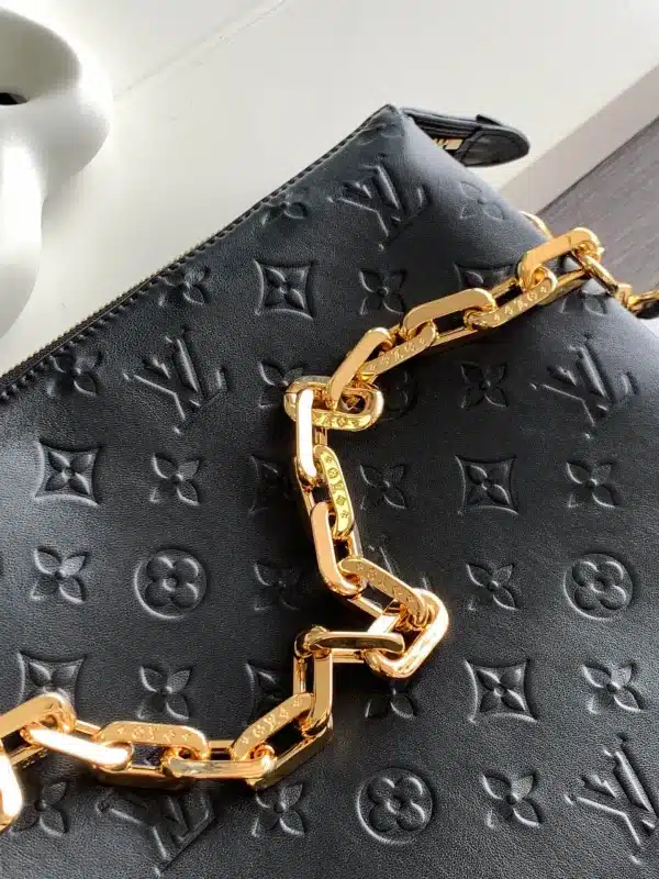 Louis Vuitton Size: 34 x 24 x 12 cm - Image 5