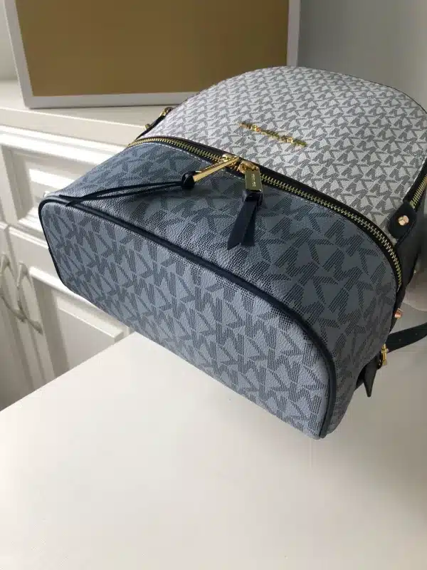 MK Handbag Crossbody Size:23*18*12 - Image 4