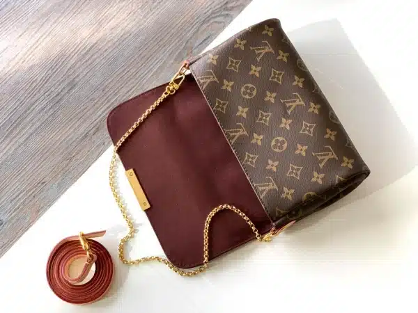 Louis Vuitton Size: 28.0 x 15.0 x 4.0 cm - Image 5